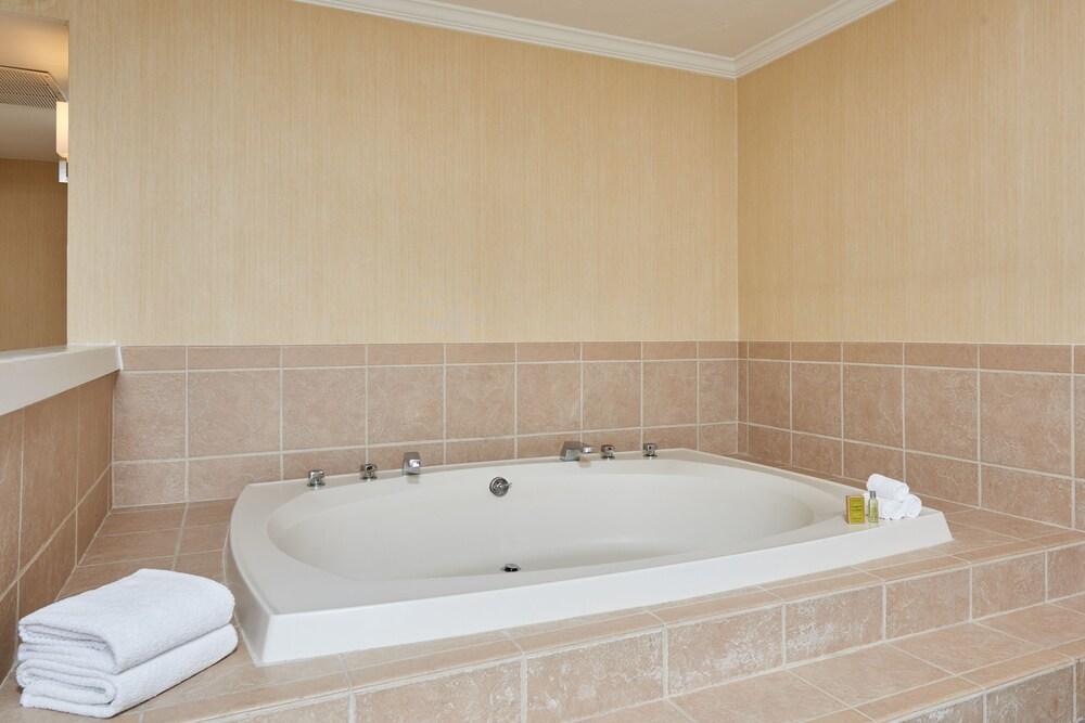 Doubletree By Hilton Hotel Salt Lake City Airport Εξωτερικό φωτογραφία