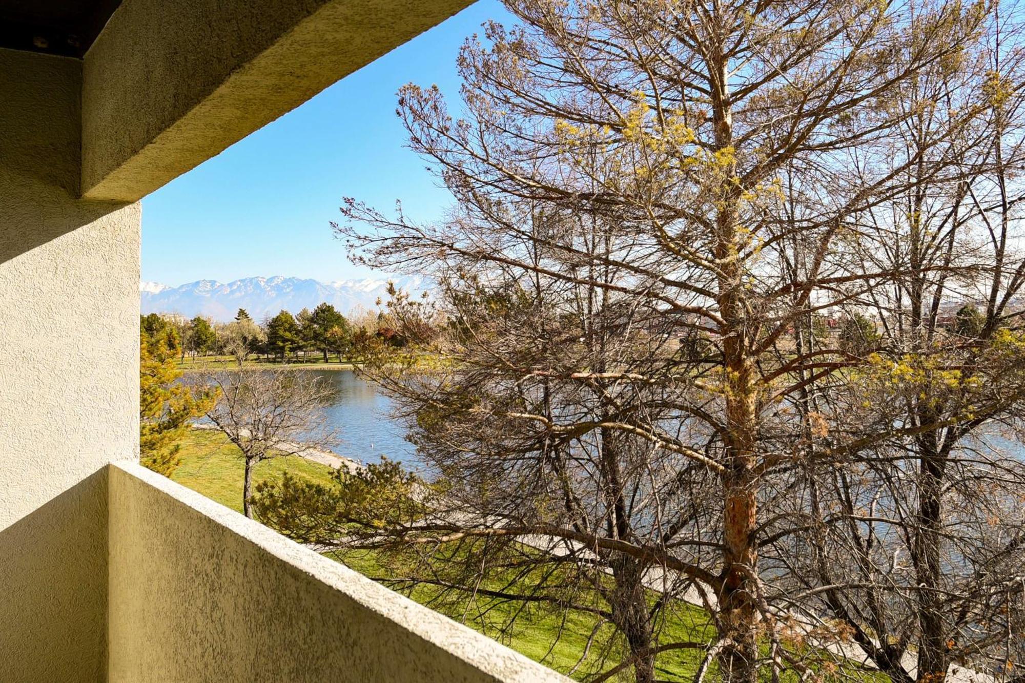 Doubletree By Hilton Hotel Salt Lake City Airport Εξωτερικό φωτογραφία